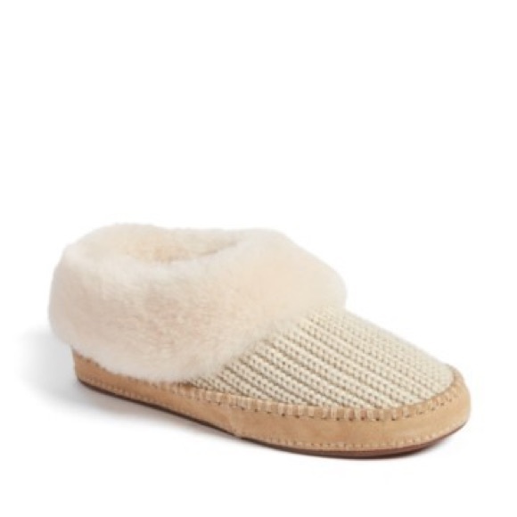 UGG Shoes - UGG Wrin slippers